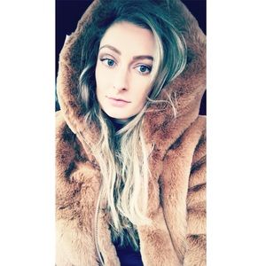 Meet your Posher, Brittany